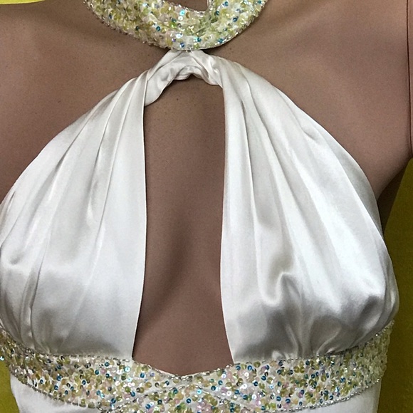 Sequined halter dress - Picture 14 of 16